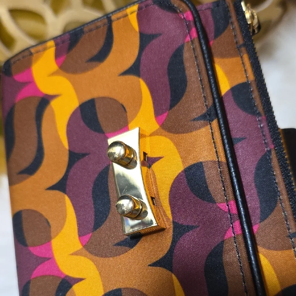 Vera Bradley Black and Brown Patterned Wallet - Picture 10 of 12